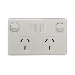 NCE Dual Pole Power-Point w/ USB Charger White