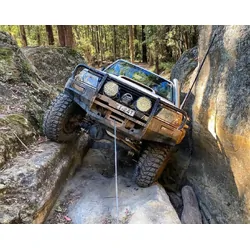 Runva 11XP Premium 12V with Synthetic Rope