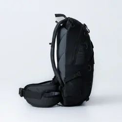 Black Wolf Tumut 25L - Jet Black