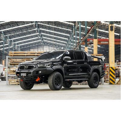 Piak Elite No Loop To Suit Hilux 2020 Onwards With Black Recovery points and Orange Underbody Protection