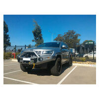 Ironman Deluxe Commercial Bullbar to Suit Jeep Grand Cherokee WK2 Diesel Laredo without Quadra-Lift Suspension