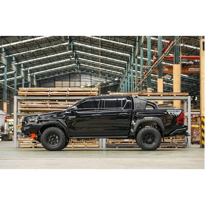Piak Elite No Loop To Suit Hilux 2020 Onwards With Black Recovery Points & Black Under Body Protection