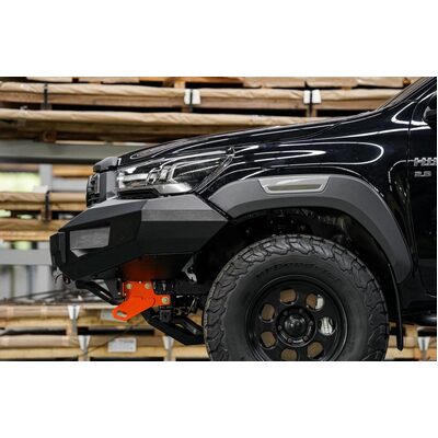 Piak Elite No Loop To Suit Hilux 2020 Onwards With Orange Recovery points and Black Underbody Protection