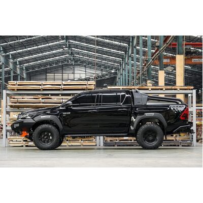 Piak Elite No Loop To Suit Hilux 2020 Onwards With Black Recovery points and Orange Underbody Protection