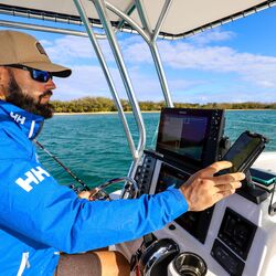 Scanstrut Rokk Wireless Phone Charger Edge 15W 12/24V