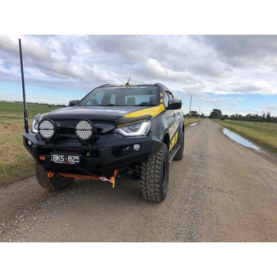 Piak Elite No Loop To Suit Hilux 2020 Onwards With Black Tow Points