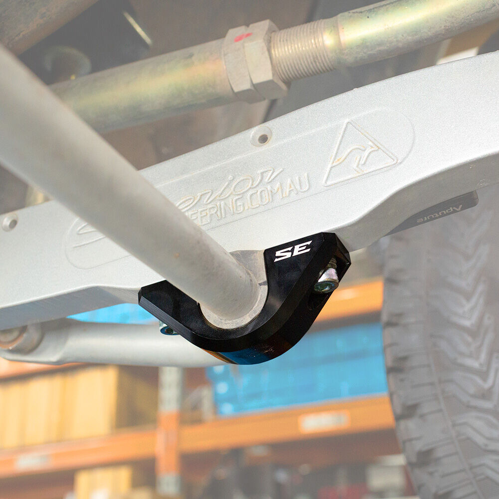 Superior Engineering Superior Billet Series 7075-T6 Alloy Sway Bar Saddles Front (85mm saddle bolt spacing) to suit Nissan Patrol GQ/GU - SWBS-A-PTR20