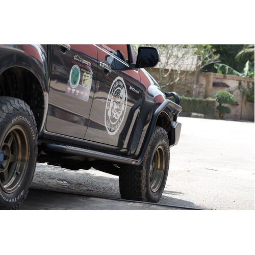 Piak Side Steps Curved Down AL Checker Plate Silver To Suit Isuzu D-Max 12-20 D/C Only