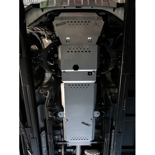 Superior Engineering Engine/Gearbox/Transfer Case Guard 304 Stainless Steel Suitable For Mazda BT-50/Isuzu D-Max 2021-on - Bash Plate Kit - SUP-UNDGRD