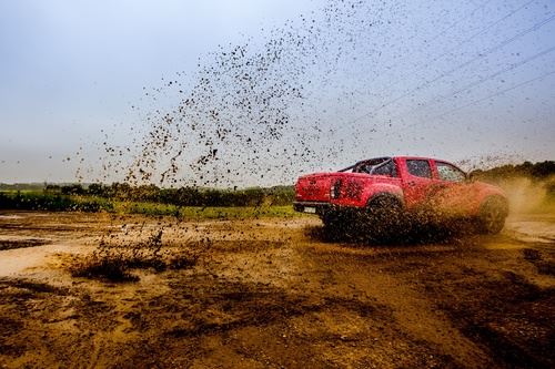 How to pull off a mud recovery in a 4WD.